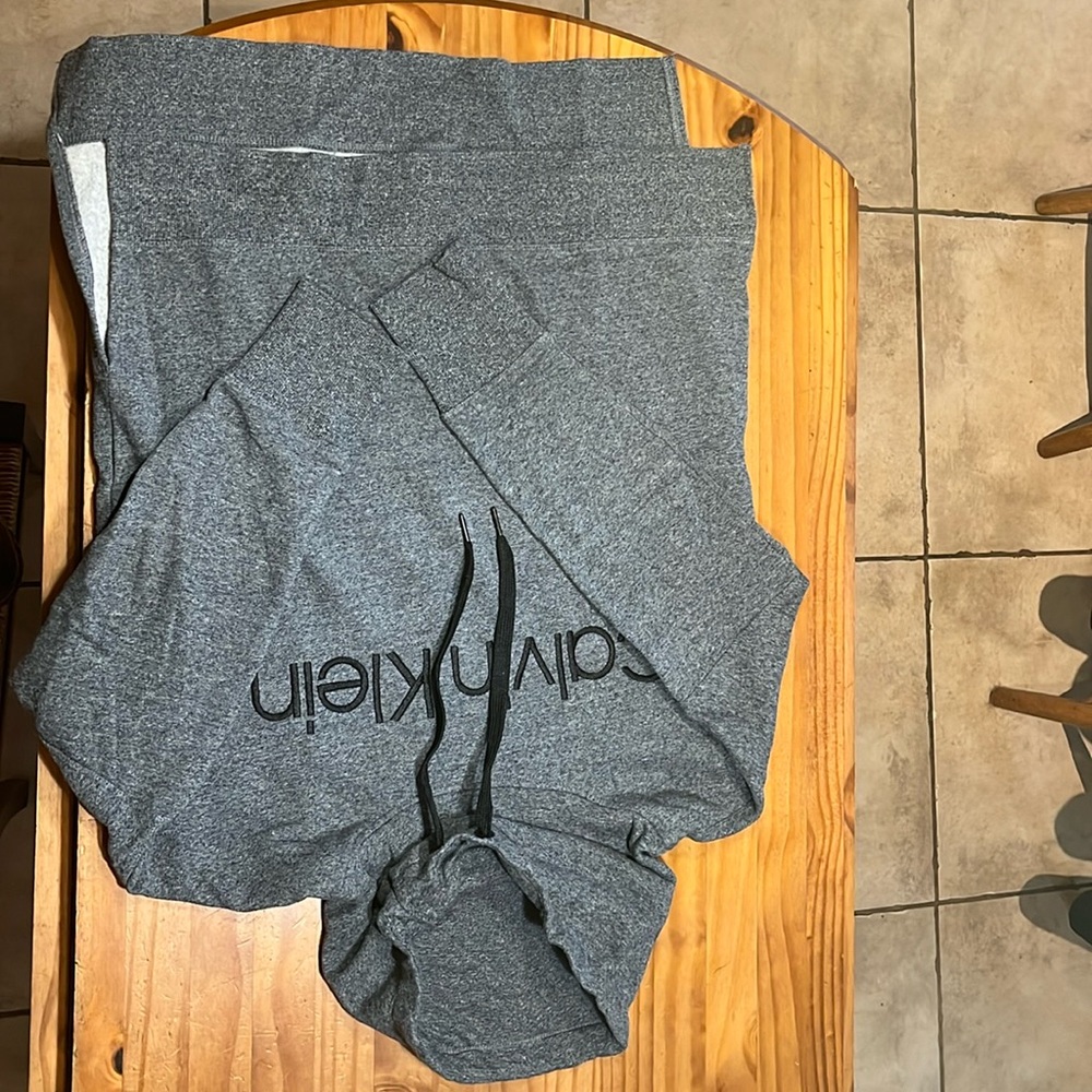 Calvin Klein-Over Sized Sweat Shirt -Small